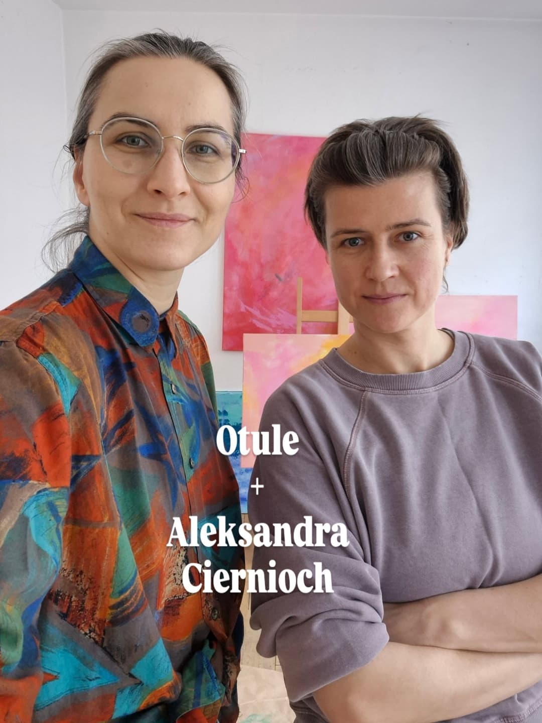 W towarzystwie bywa raźniej i czasem przychodzą do głowy nowe pomysły - takie spoza tylko swojej głowy.
@aleksandra.ciernioch to artystka, malarka, której obrazy mogą pomóc poczuć coś ważnego. Ewa tworzy @otule_joga - oddychające i wygodne ubrania do ćwiczeń.
Coś razem wymyślamy!
Na pewno chcemy Was zaprosić na spotkanie i pop-up store w pracowni @aleksandra.ciernioch na Jeżycach w Poznaniu, w kwietniu. Będziemy dawać znać o szczegółach!
.
.
.
#pracowniamalarska #joga #sztuka (1/4)