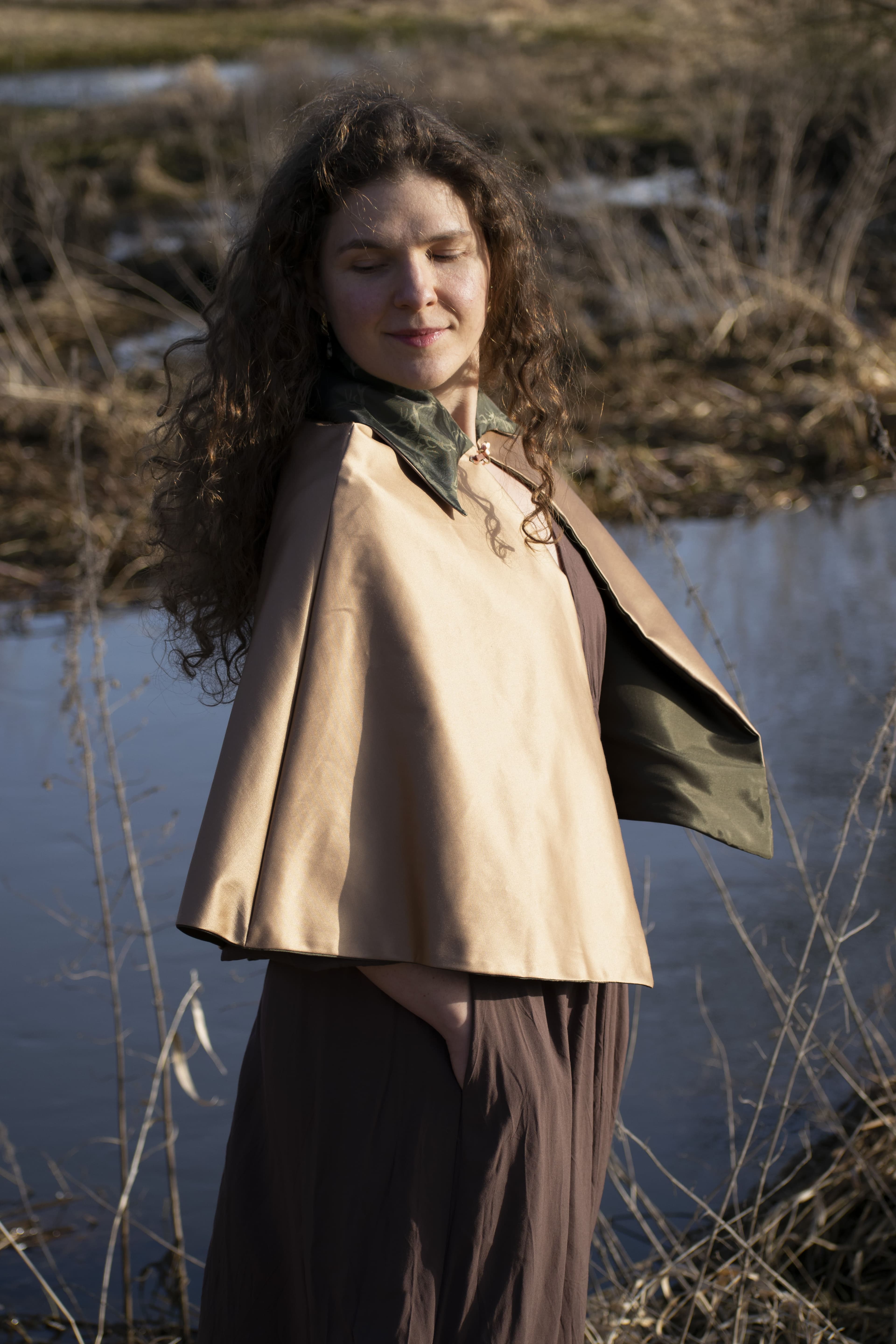 Pelerynka "Leśny Blask"