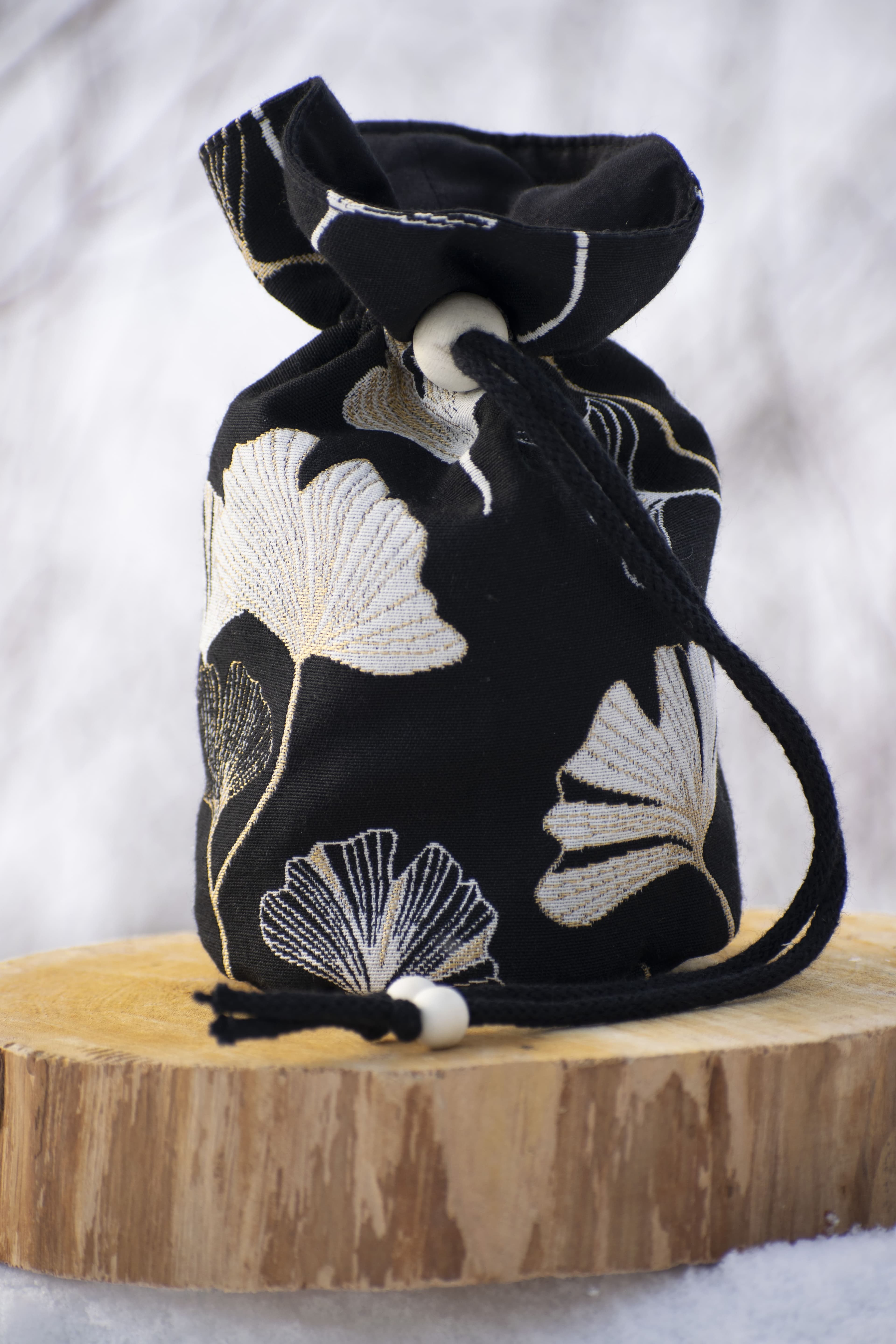 Sakiewka "Strażnika Gaju"