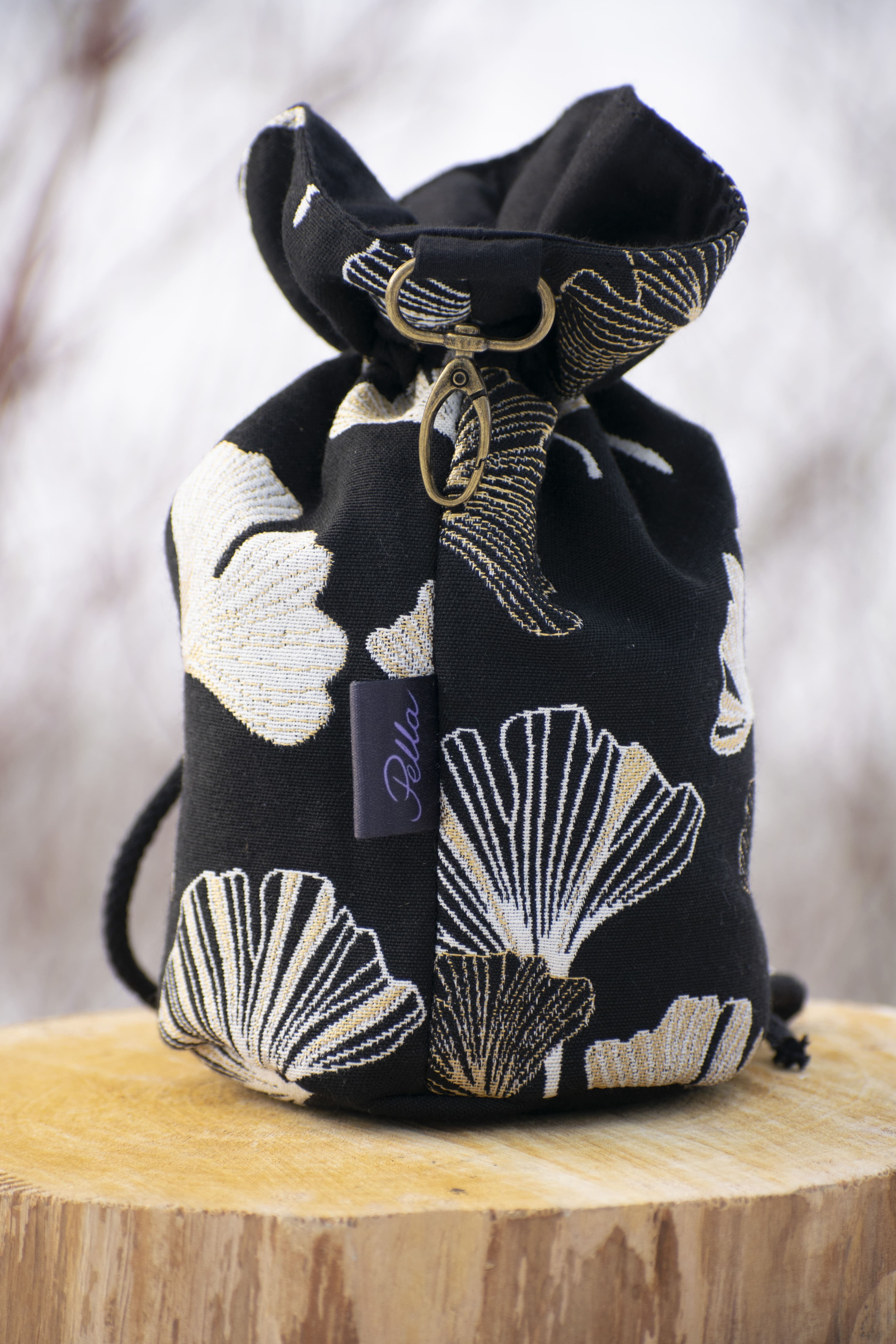 Sakiewka "Strażnika Gaju"