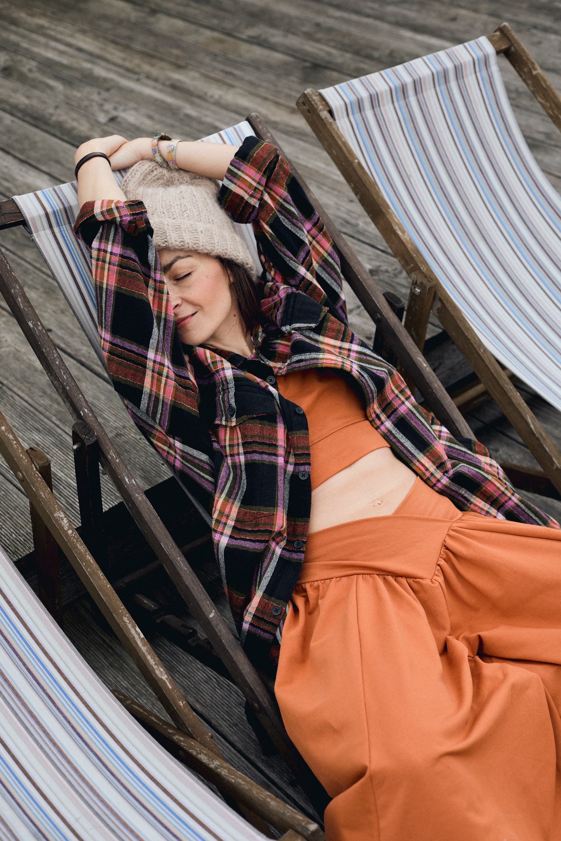 Kuloty v-shape bursztyn