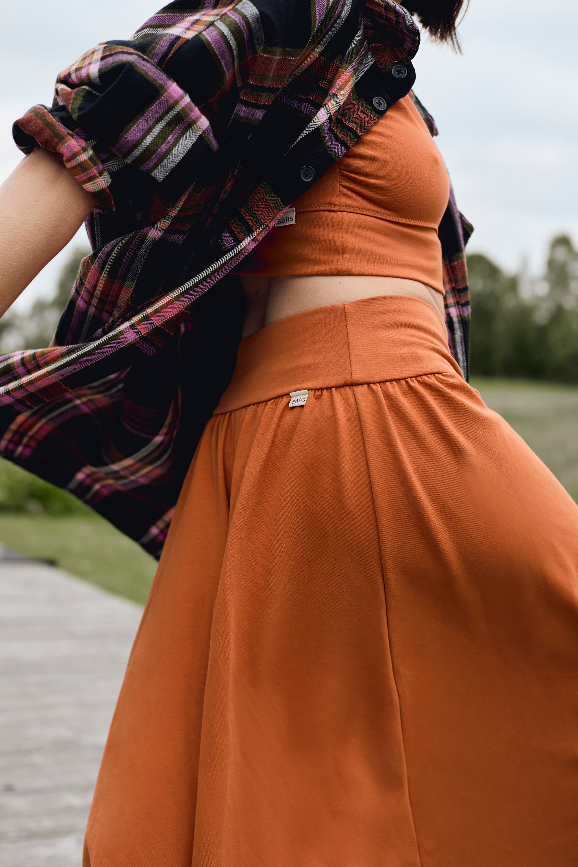 Kuloty v-shape bursztyn