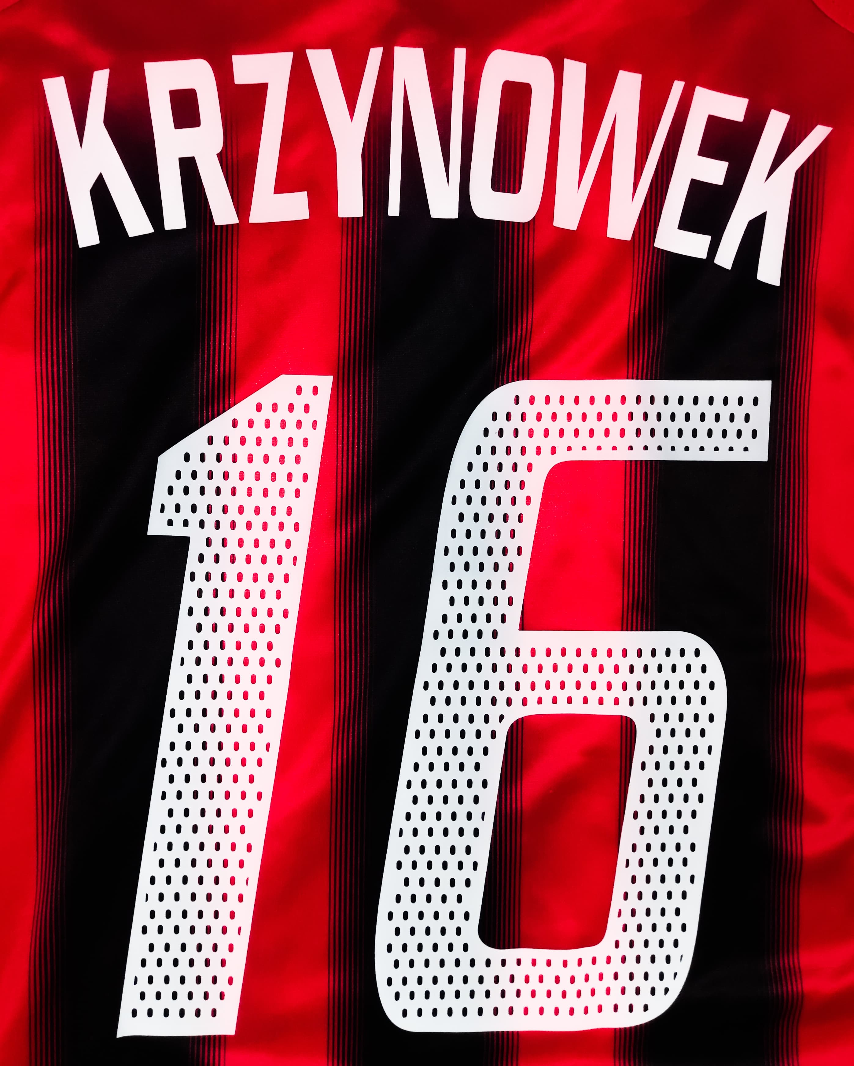 2004-05 Bayer Leverkusen Adidas Home Krzynówek #16